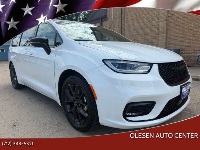 Used 2025 Chrysler Pacifica Limited