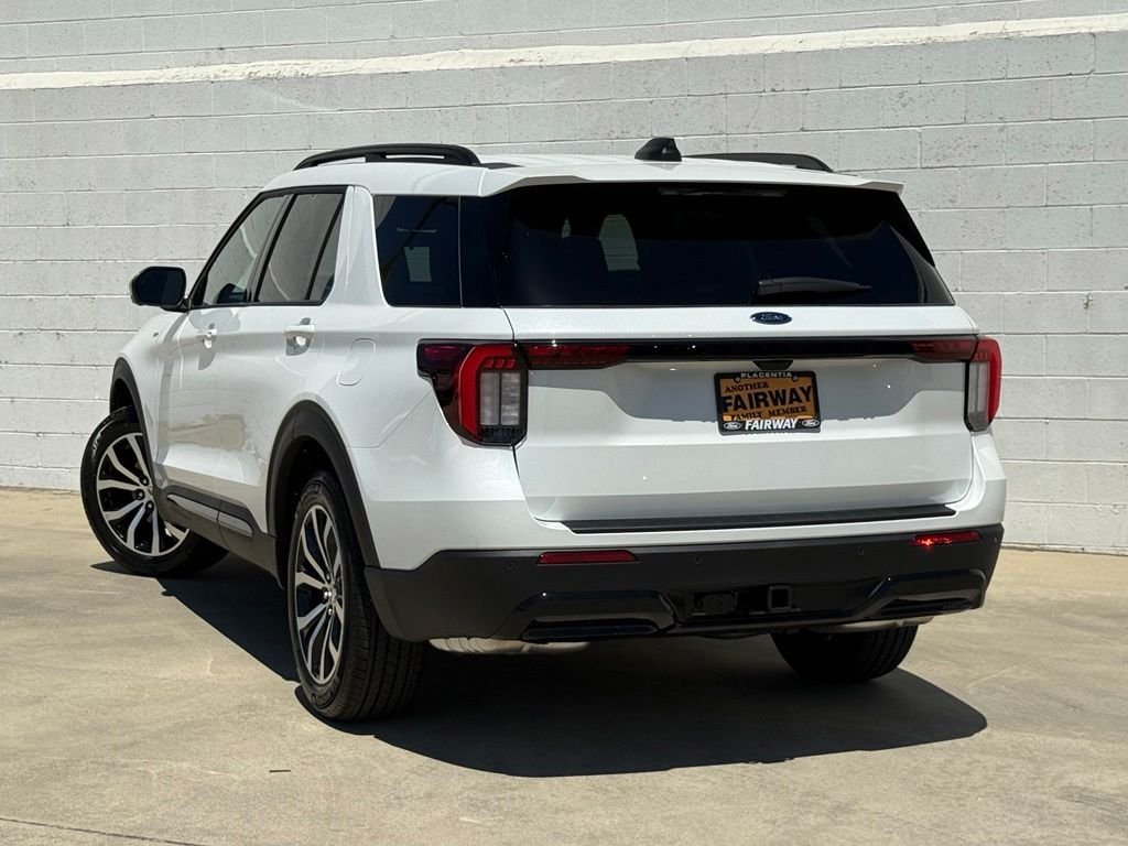 New 2026 Ford Explorer ST-Line RWD image 4