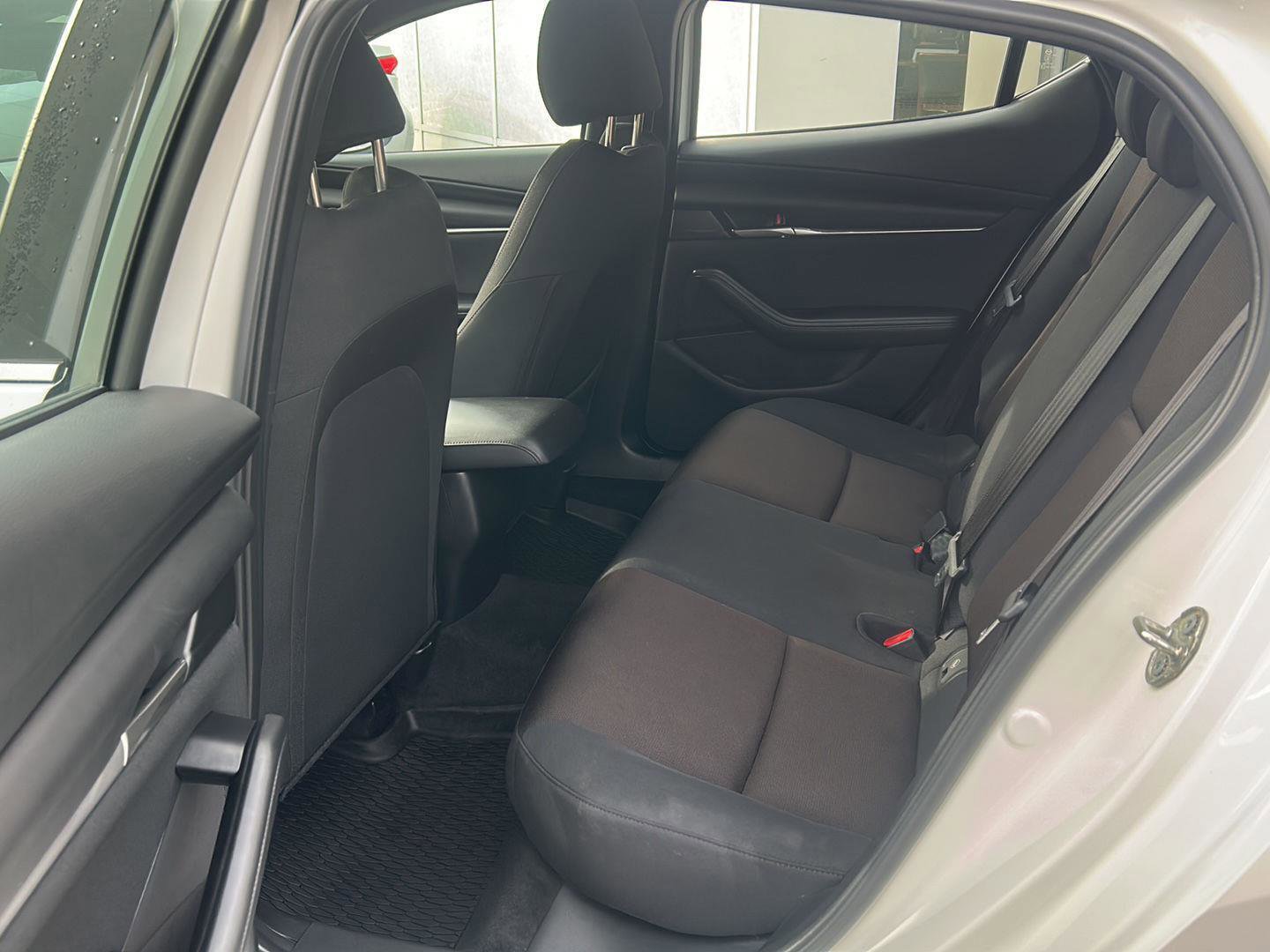 Used 2022 MAZDA MAZDA3 s image 25