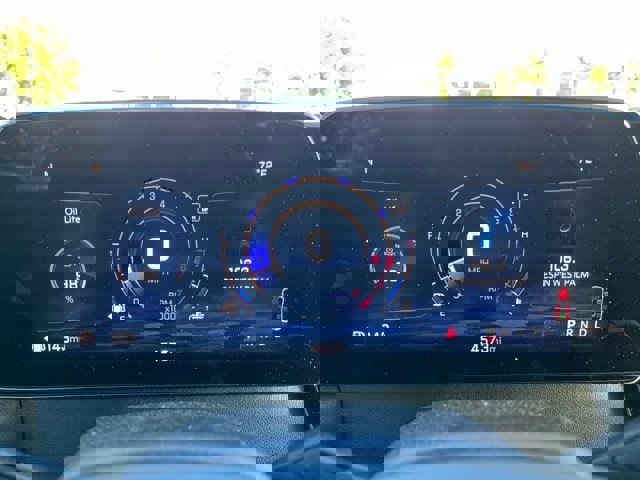 Used 2024 Chevrolet Traverse LT image 12