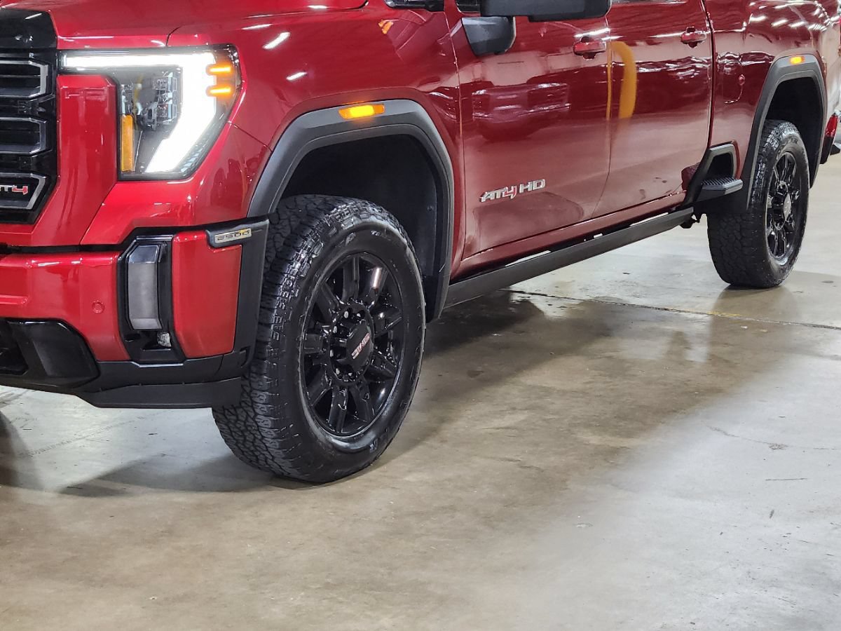 Used 2024 GMC Sierra 2500 AT4 w/ AT4 Premium Plus Package AWD/4WD image 17