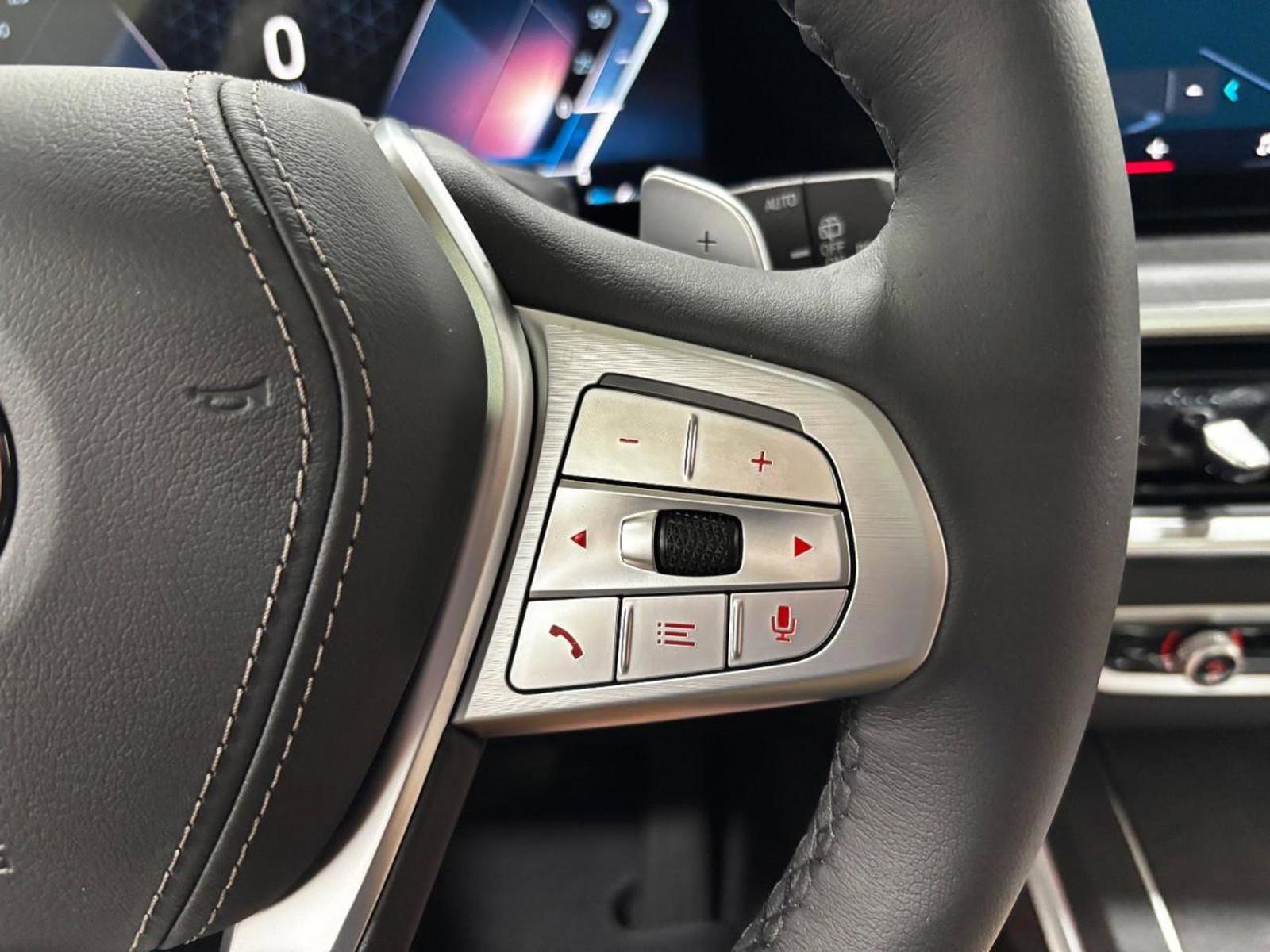 Certified 2026 BMW X7 xDrive40i image 25