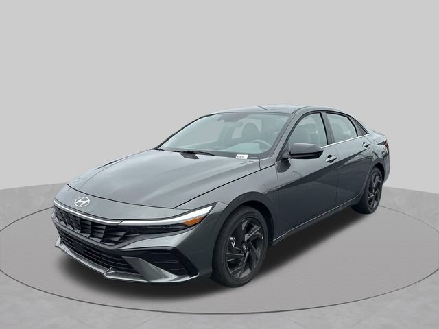 New 2026 Hyundai Elantra SEL Sport Premium FWD image 2