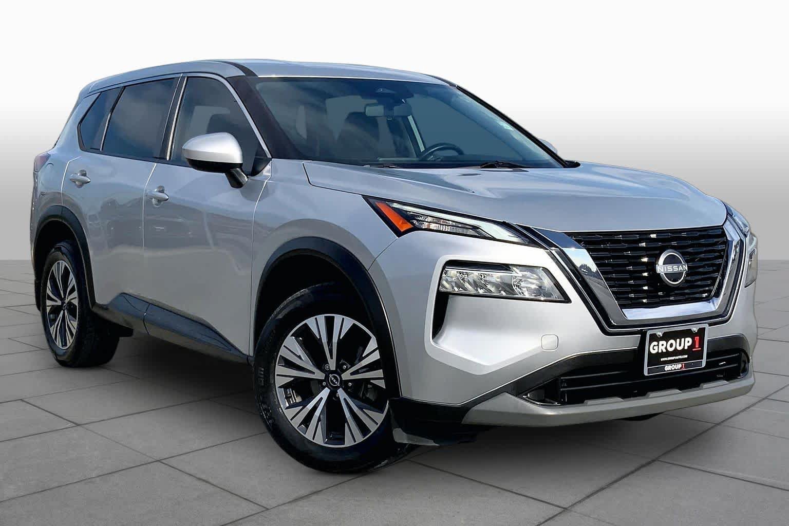 Used 2023 Nissan Rogue SV FWD image 3