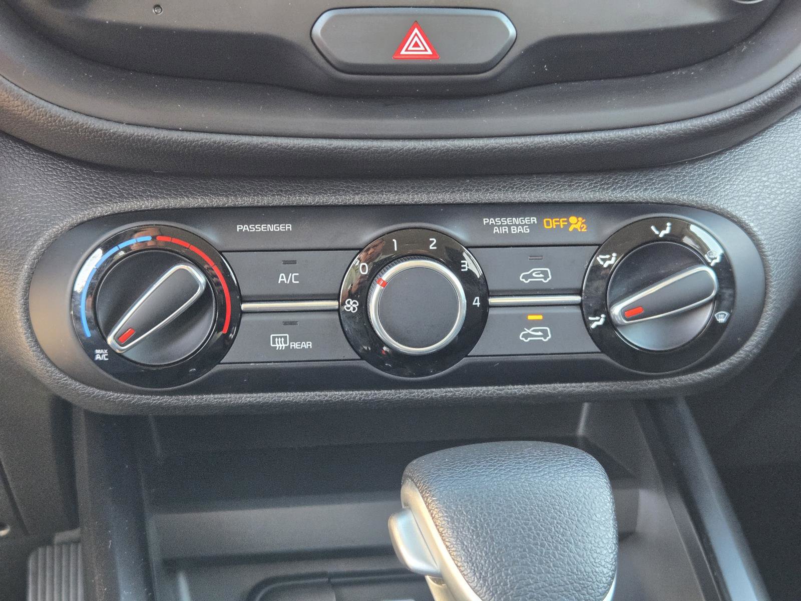 Used 2022 Kia Soul LX w/ Technology Package image 10