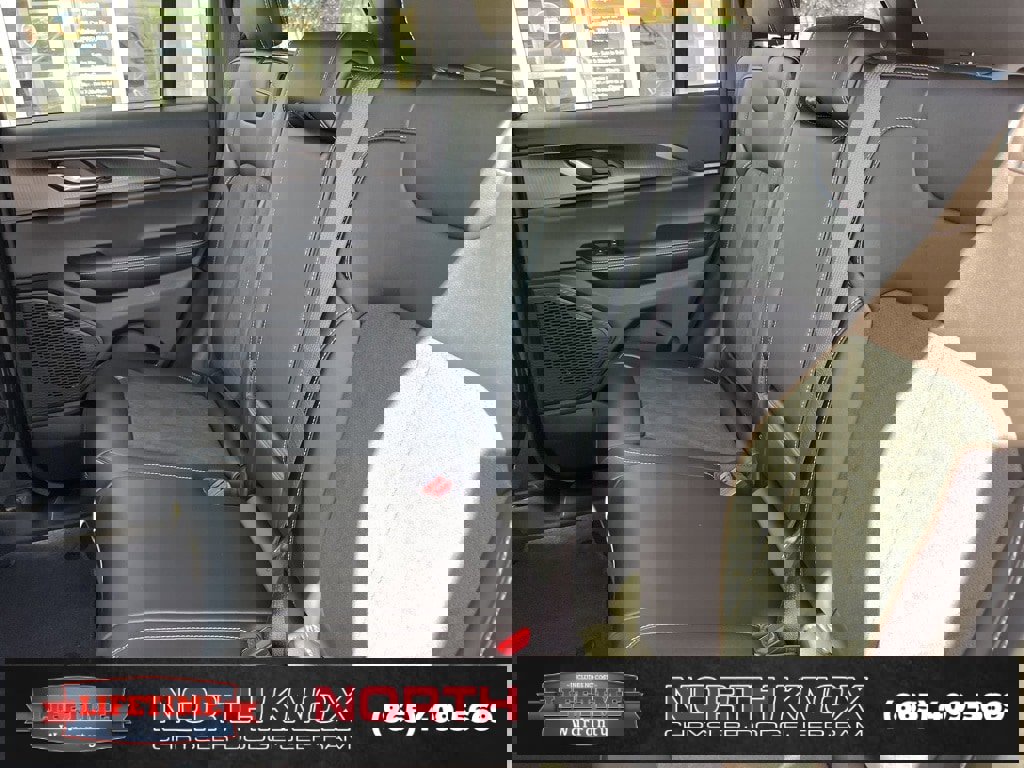 New 2025 Jeep Grand Cherokee Altitude image 16