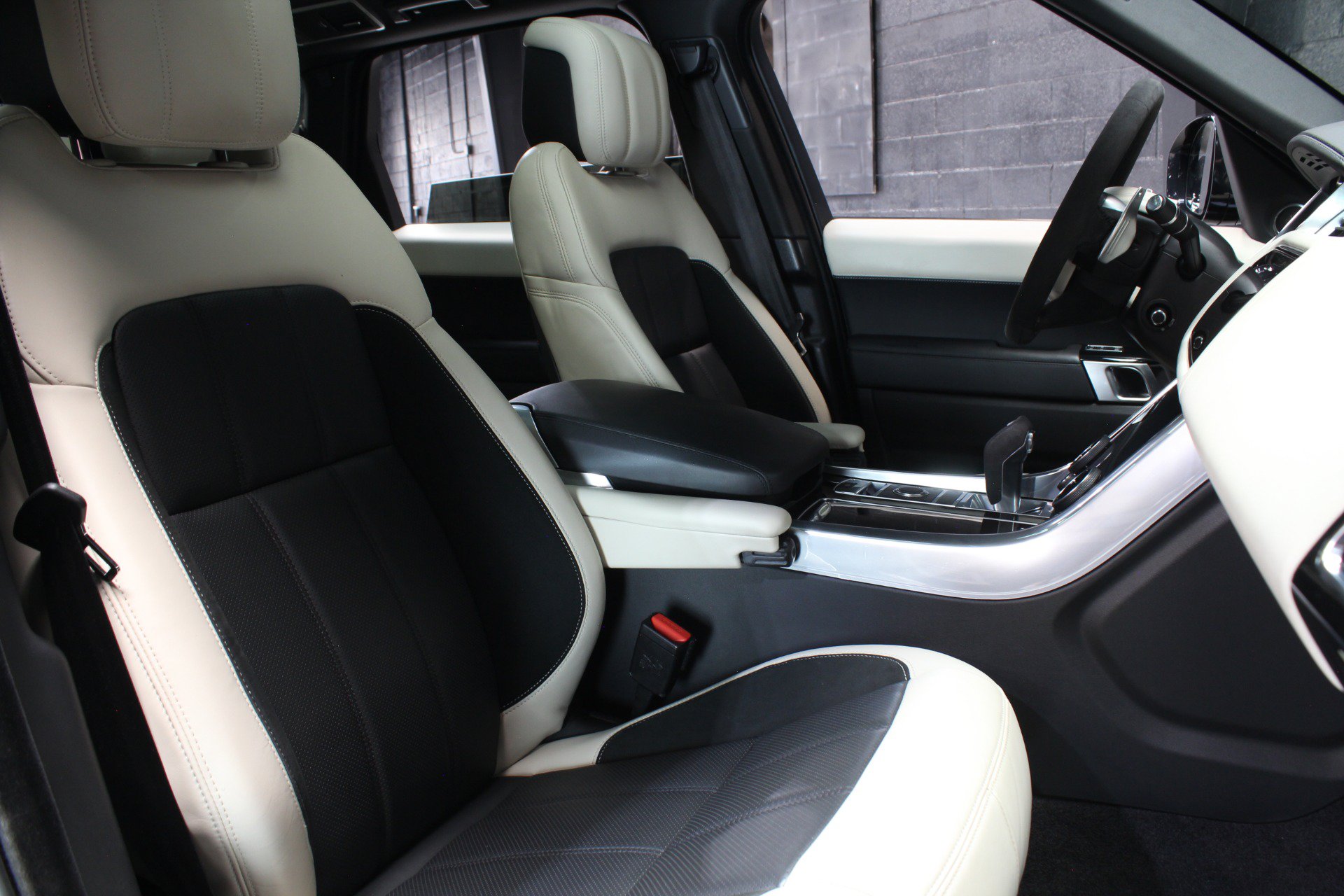 Used 2022 Land Rover Range Rover Sport HST AWD/4WD image 46