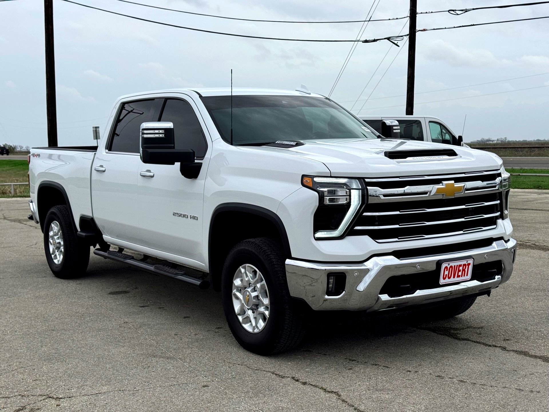 Used 2025 Chevrolet Silverado 2500 LTZ w/ LTZ Convenience Package image 5