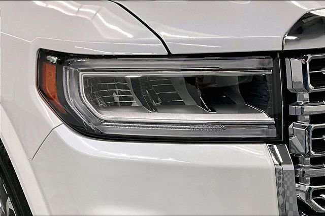 Used 2023 GMC Acadia Denali w/ Denali Ultimate Package FWD image 37