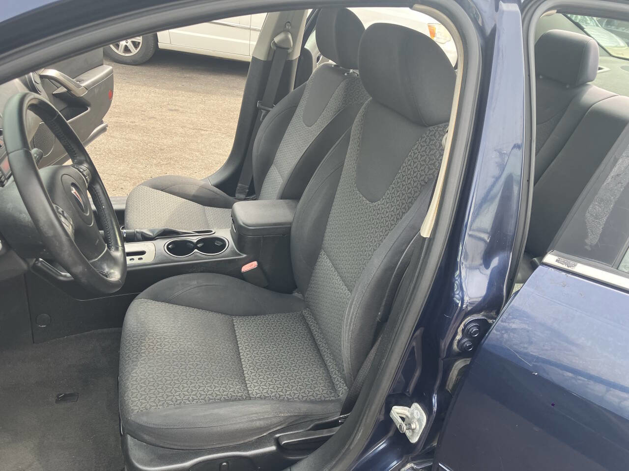 Used 2009 Pontiac G6 Sedan w/ Sun And Sound Package image 26