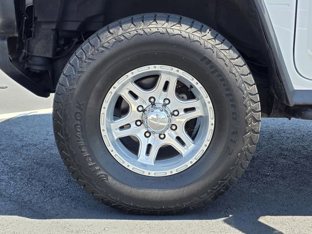 Used 2003 HUMMER H2 w/ Preferred Equipment Group AWD/4WD image 32