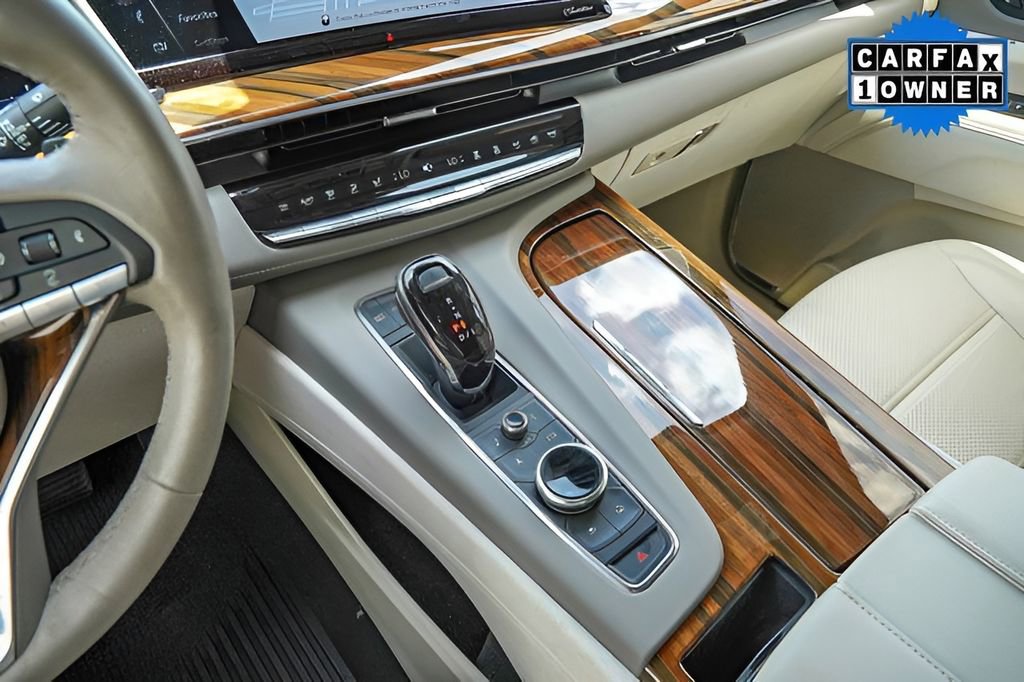 Certified 2024 Cadillac Escalade Sport Platinum w/ LPO, ONYX Package image 19