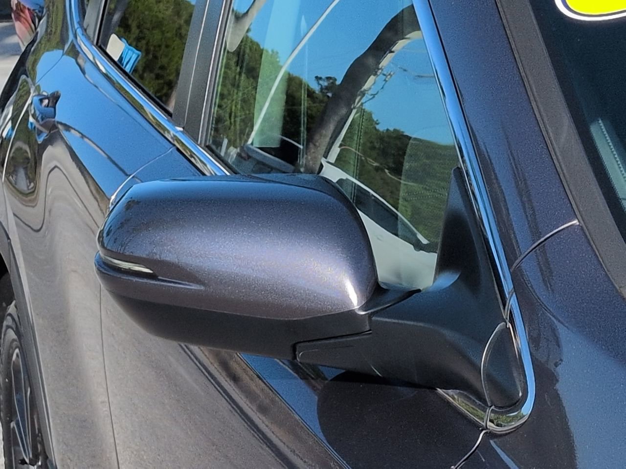 Used 2021 Honda CR-V EX-L image 11