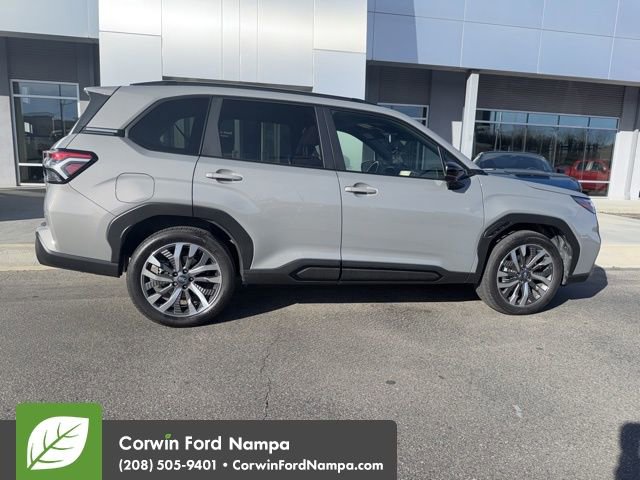 Used 2025 Subaru Forester Touring image 2