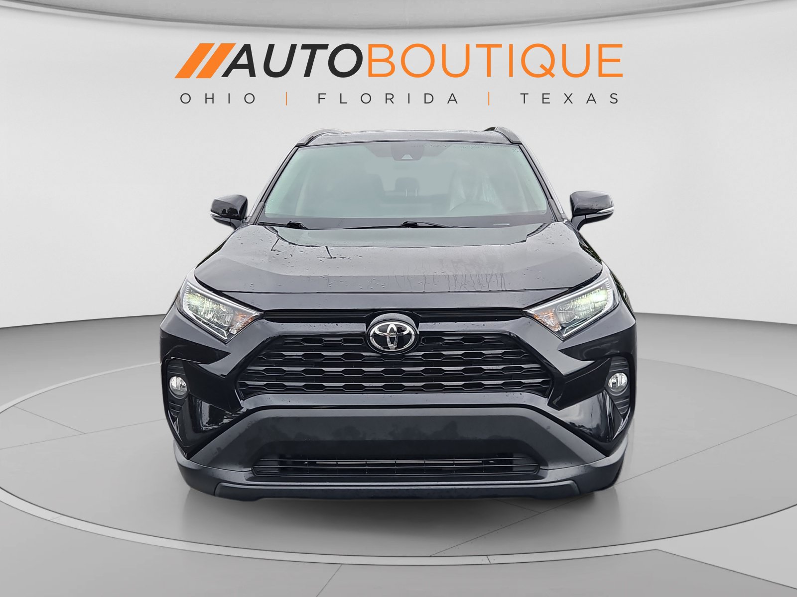 Used 2021 Toyota RAV4 XLE w/ Convenience Package FWD image 8