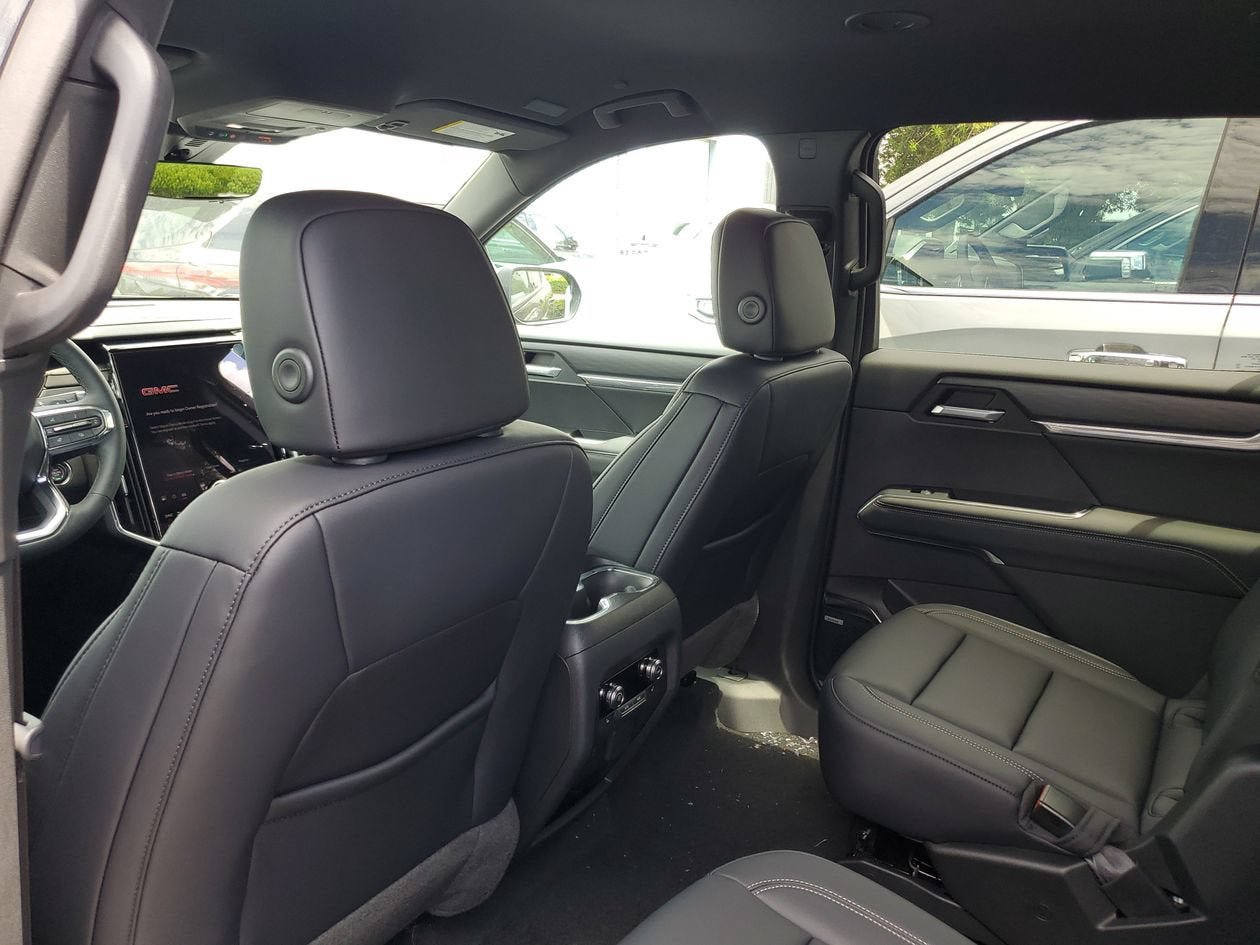 New 2027 GMC Acadia Elevation w/ Elevation Premium Package FWD image 10