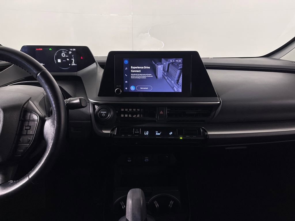 Used 2023 Toyota Prius LE FWD image 15