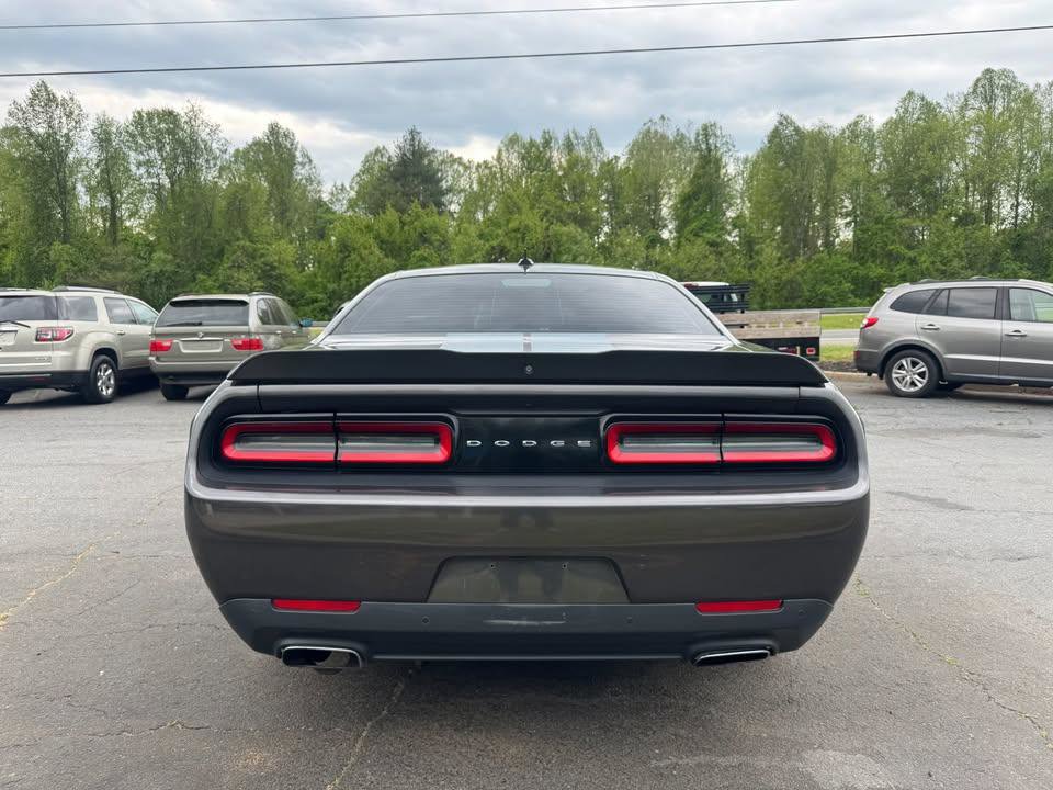 Used 2016 Dodge Challenger SXT Plus RWD image 6
