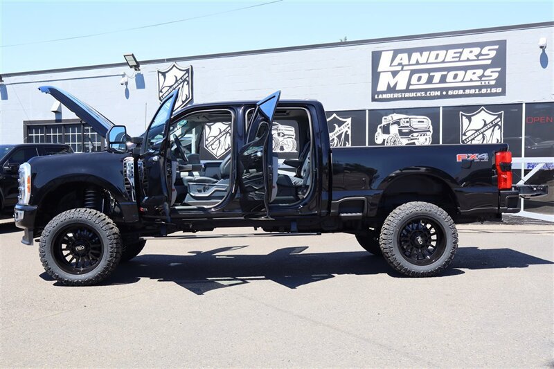 Used 2023 Ford F350 Limited w/ FX4 Off-Road Package AWD/4WD image 37