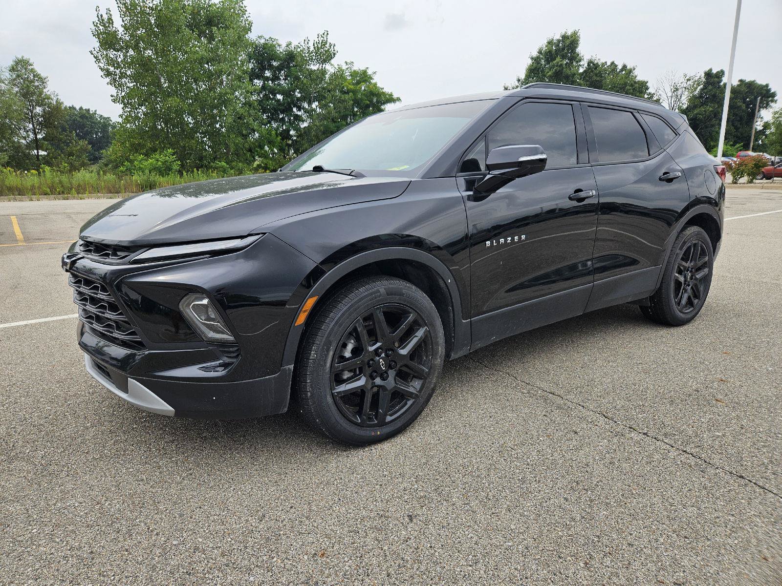 Used 2023 Chevrolet Blazer LT FWD image 3