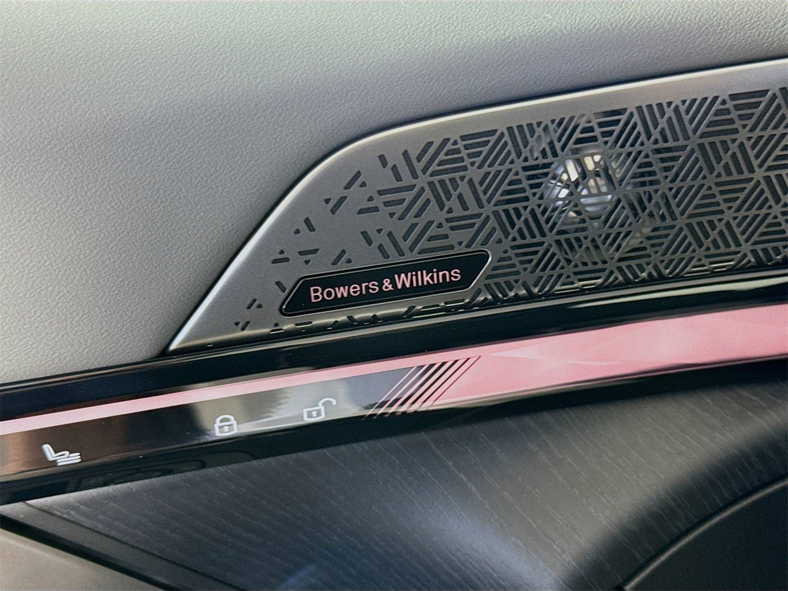 New 2026 BMW 540i xDrive w/ M Sport Package image 19