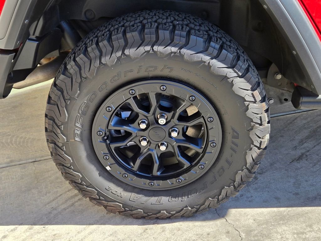 Used 2023 Jeep Wrangler Unlimited Rubicon 4xe AWD/4WD image 9