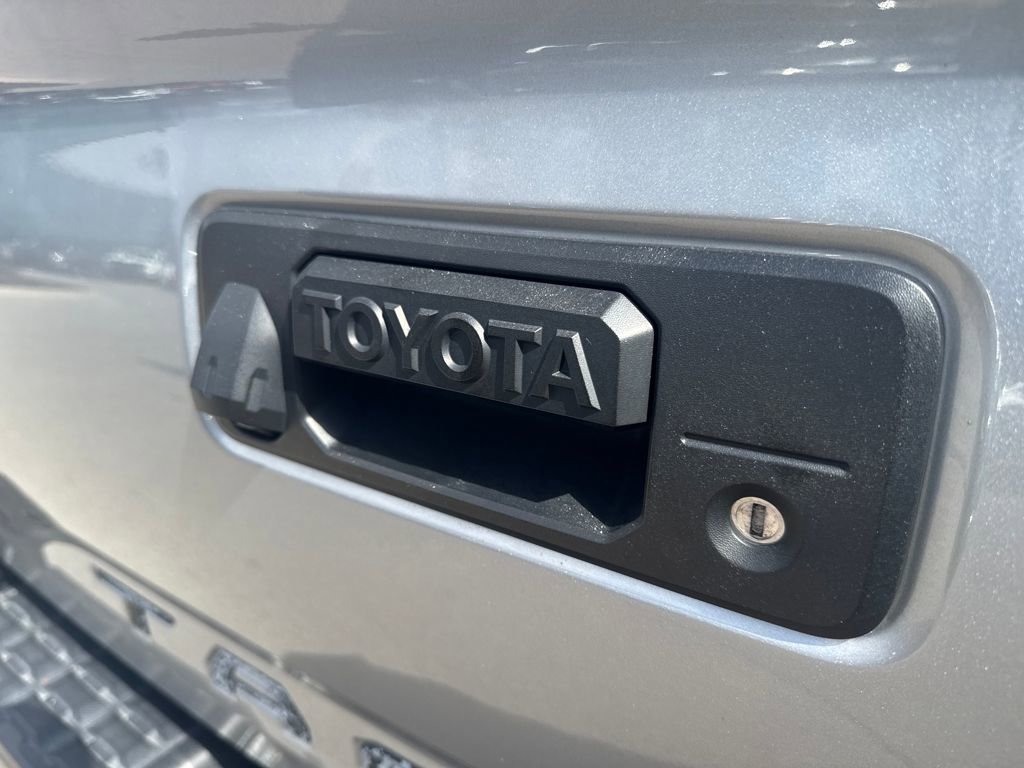 Used 2019 Toyota Tacoma SR image 43