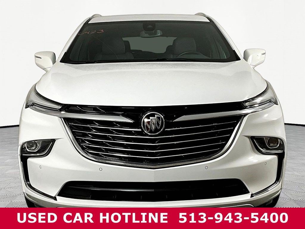 Used 2023 Buick Enclave Essence FWD image 2