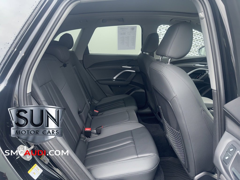 Certified 2025 Audi Q5 Premium w/ Convenience Package image 8