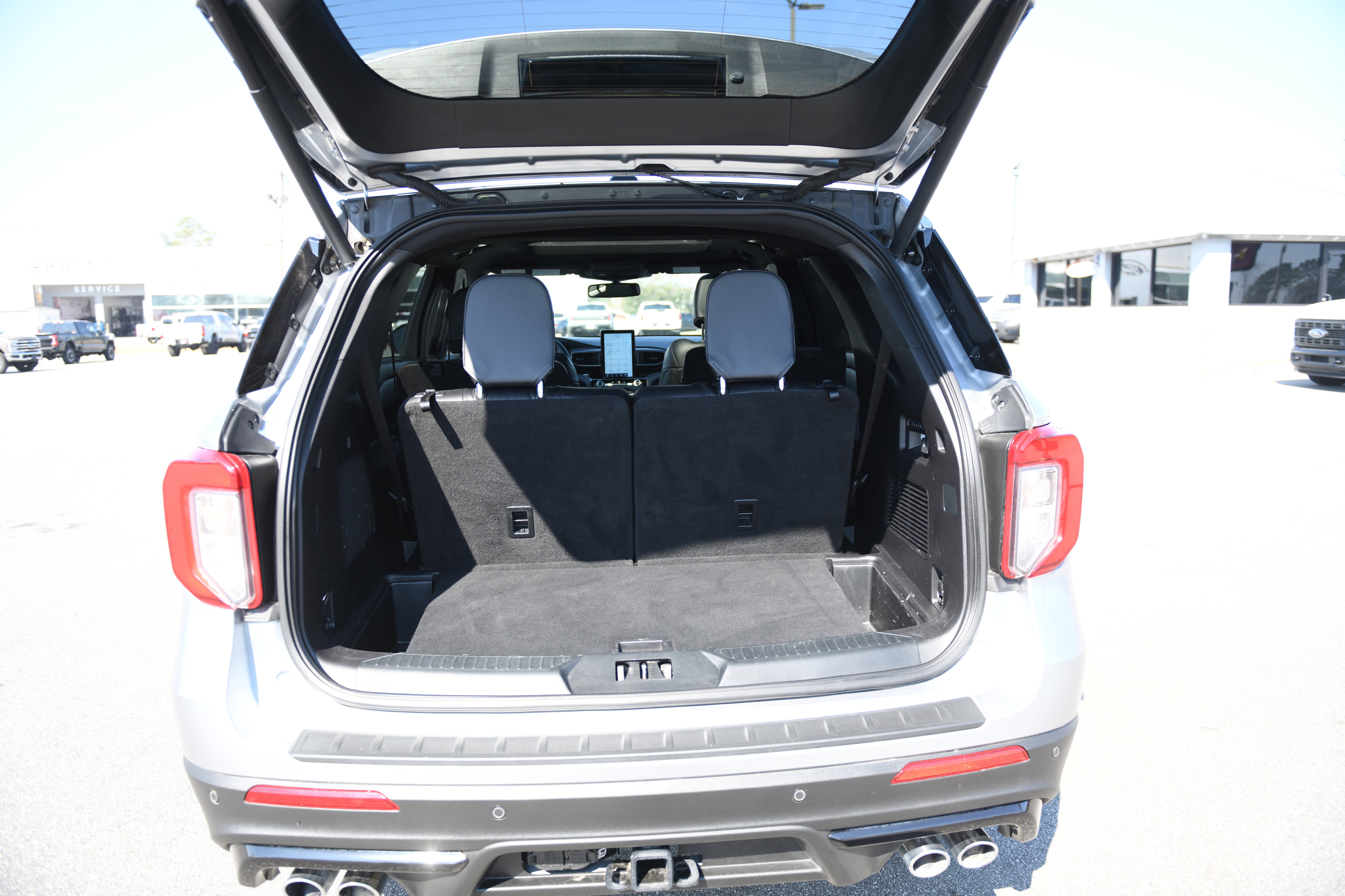 Used 2021 Ford Explorer ST w/ Equipment Group 401A image 11