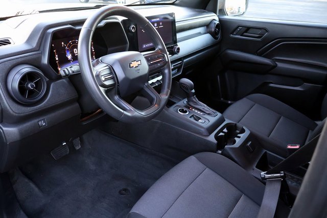 Used 2023 Chevrolet Colorado W/T image 3