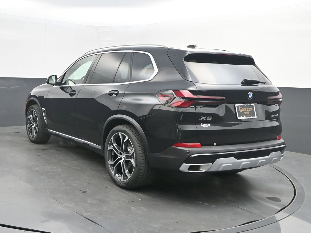 New 2026 BMW X5 sDrive40i RWD image 3