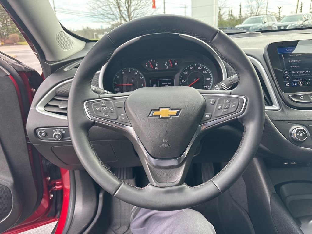 Used 2024 Chevrolet Malibu RS FWD image 21