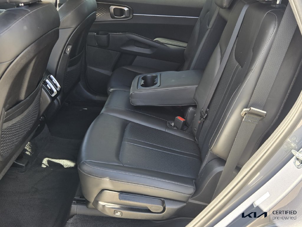 Certified 2023 Kia Sorento S FWD image 11