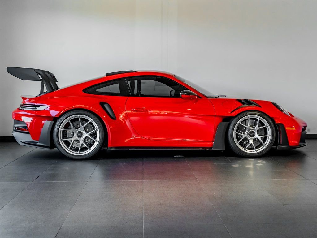 Certified 2025 Porsche 911 GT3 RS RWD image 8