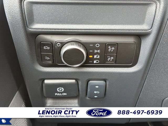 Used 2025 Ford F150 Lightning Platinum image 19