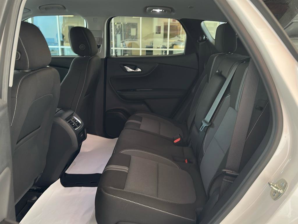 New 2025 Chevrolet Blazer LT w/ Midnight/Sport Edition image 6