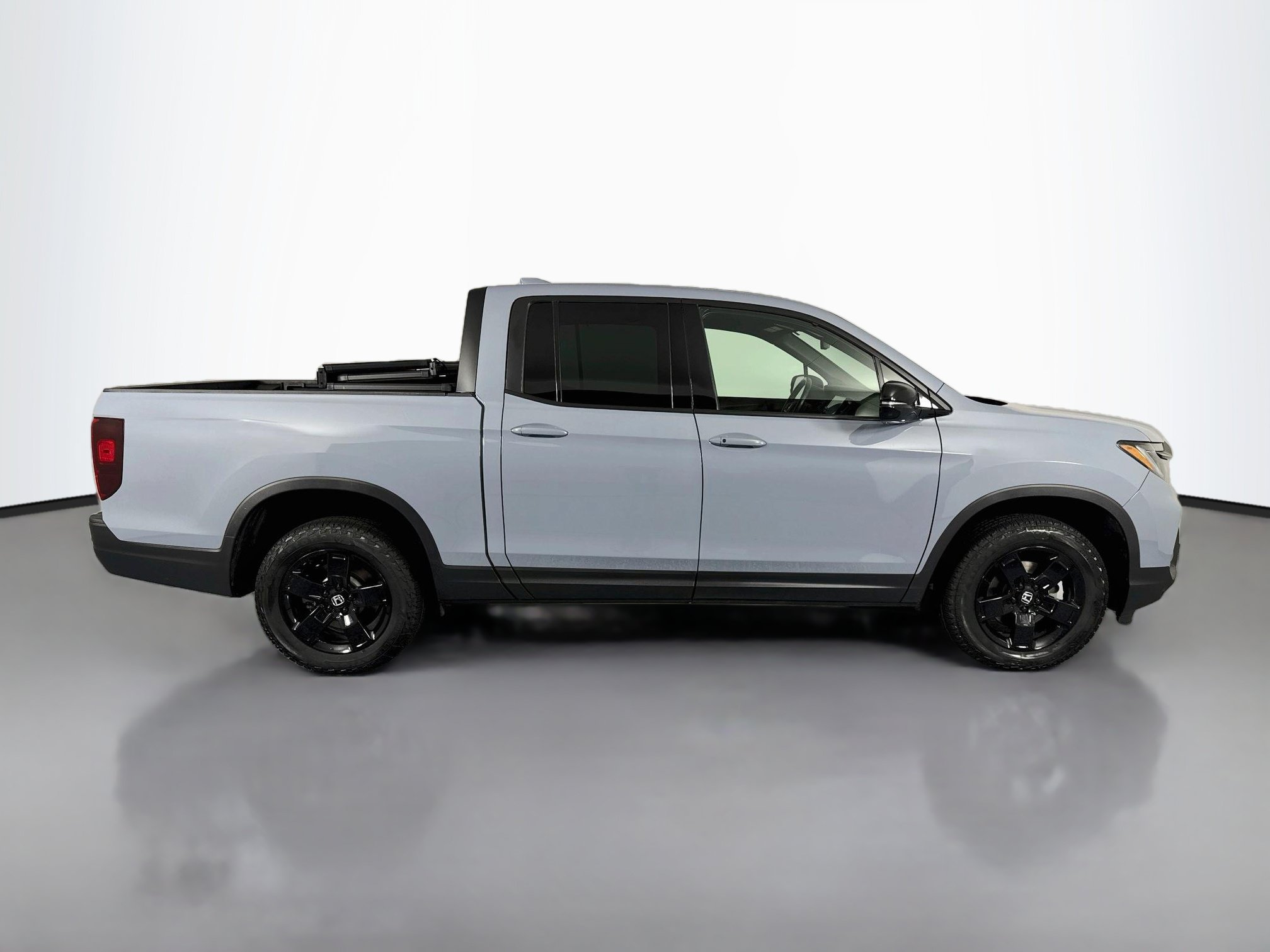 Certified 2024 Honda Ridgeline Black Edition image 4