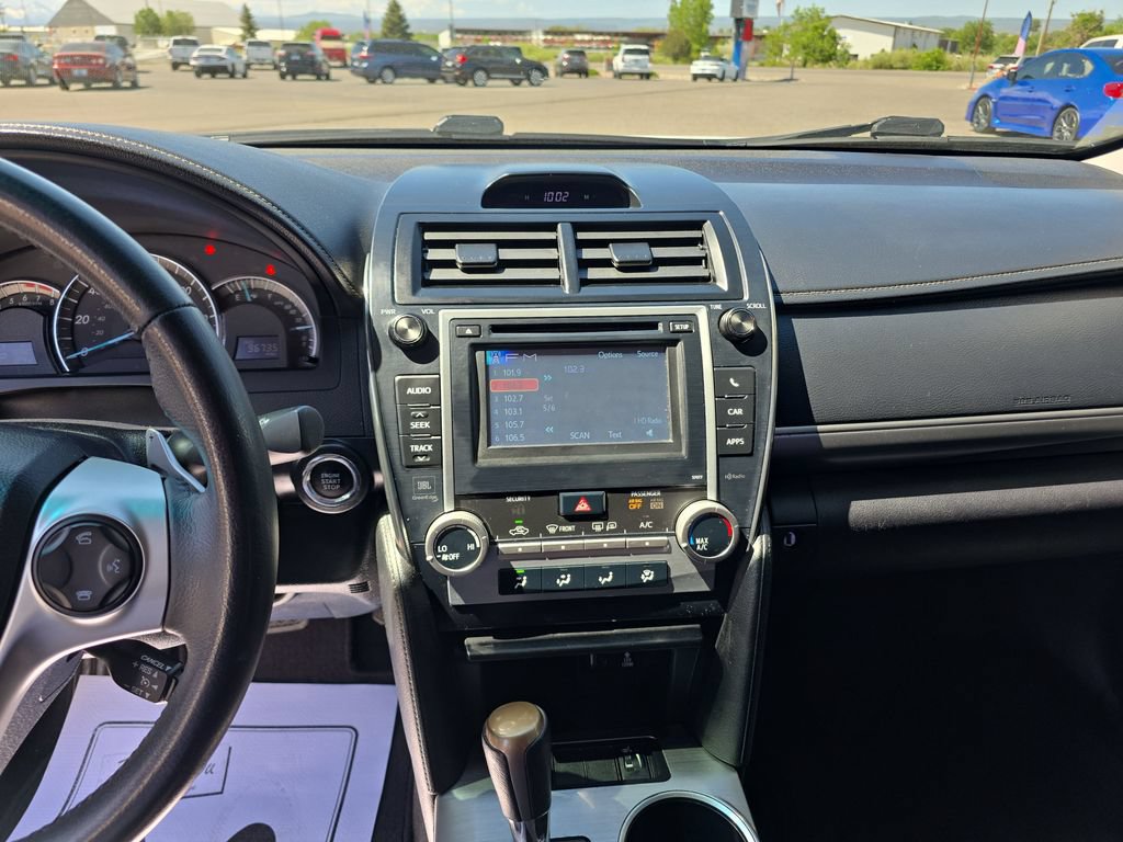 Used 2014 Toyota Camry SE w/ Leather Package FWD image 19