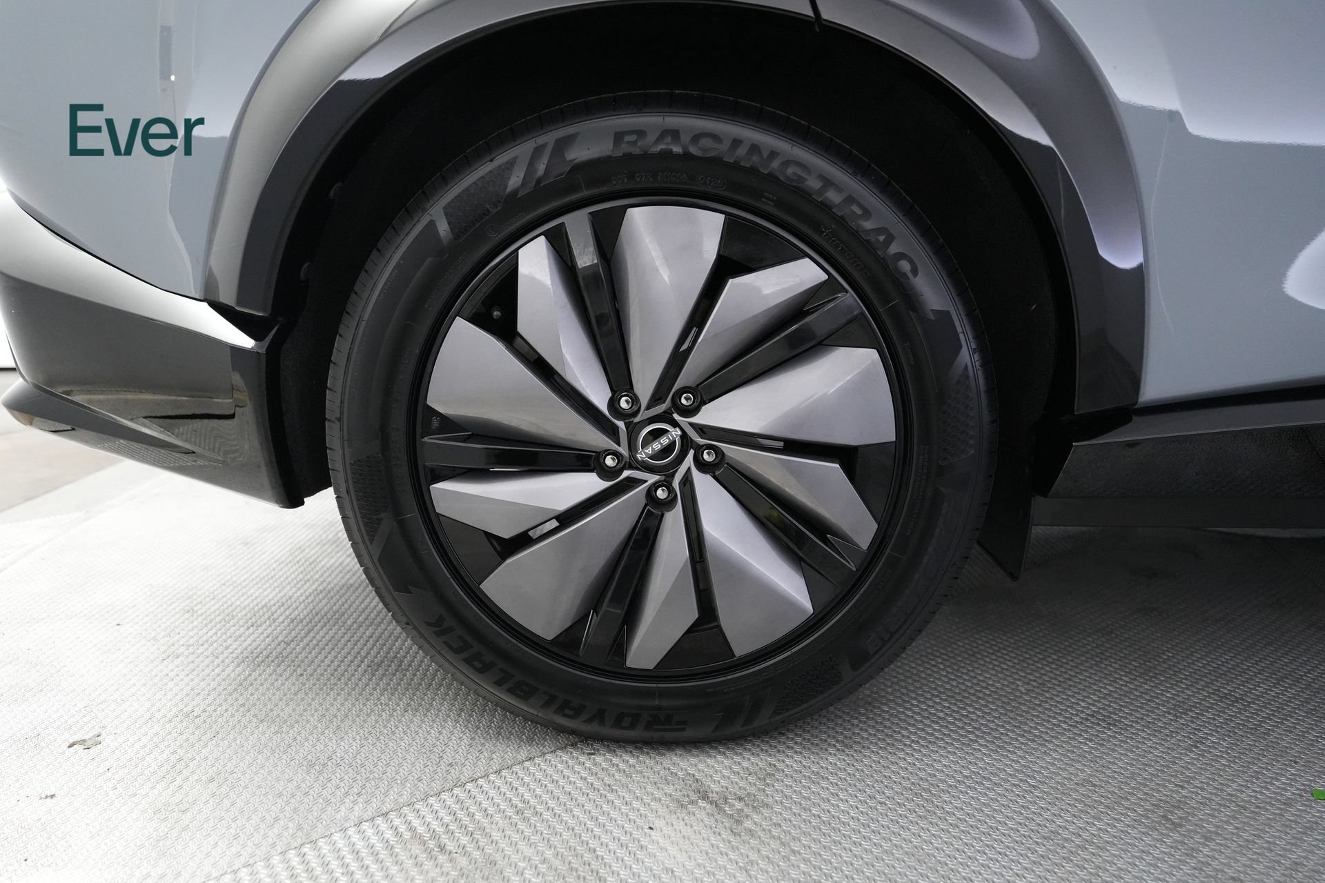 Used 2024 Nissan Ariya AWD image 22