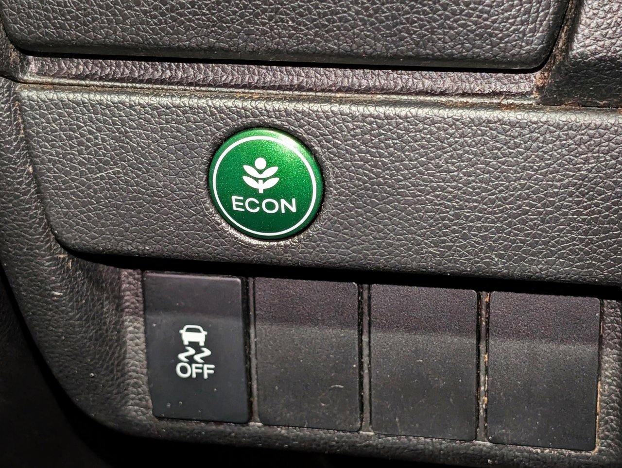 Used 2015 Honda Fit LX image 40