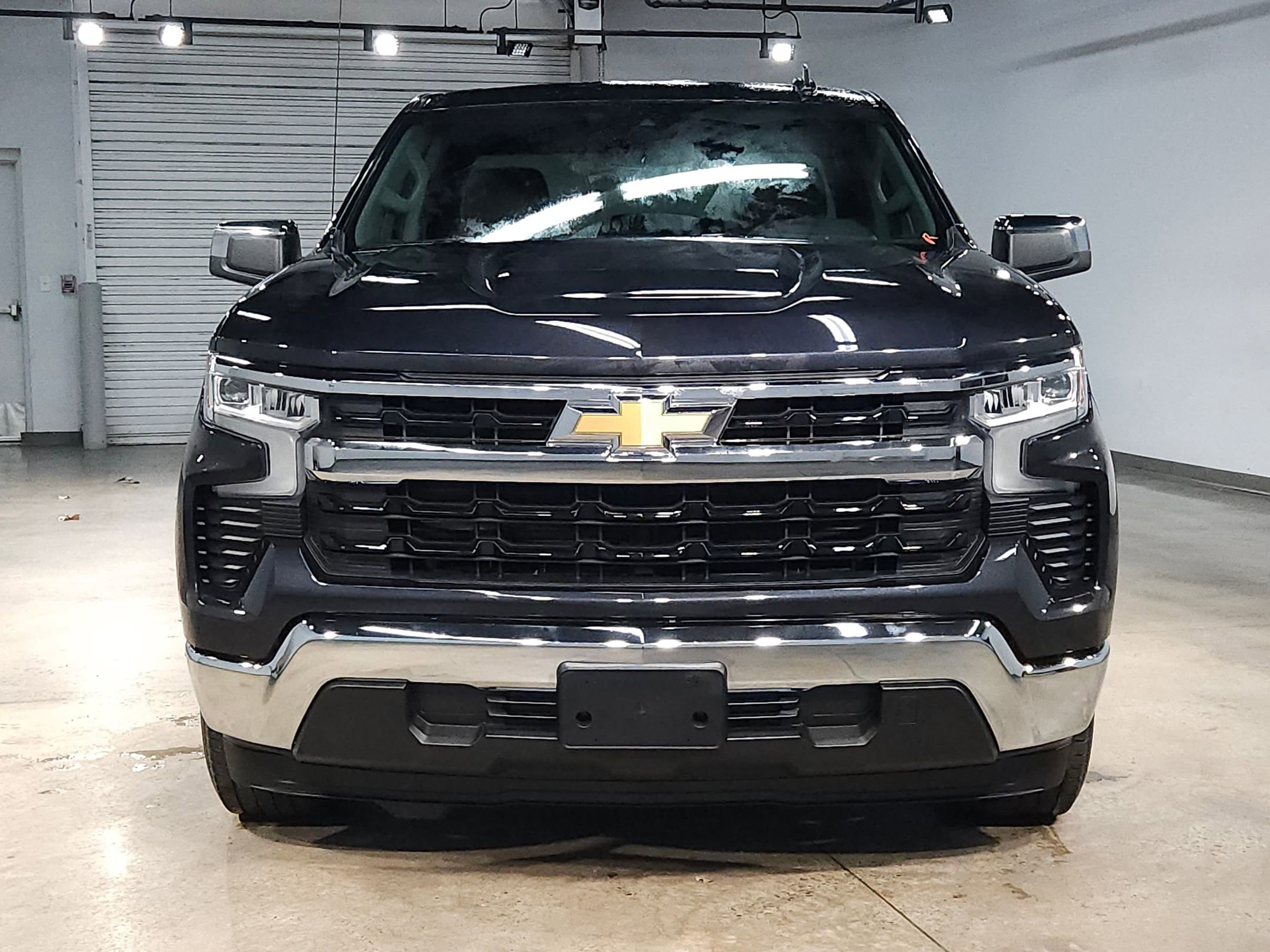 Used 2023 Chevrolet Silverado 1500 LT image 2