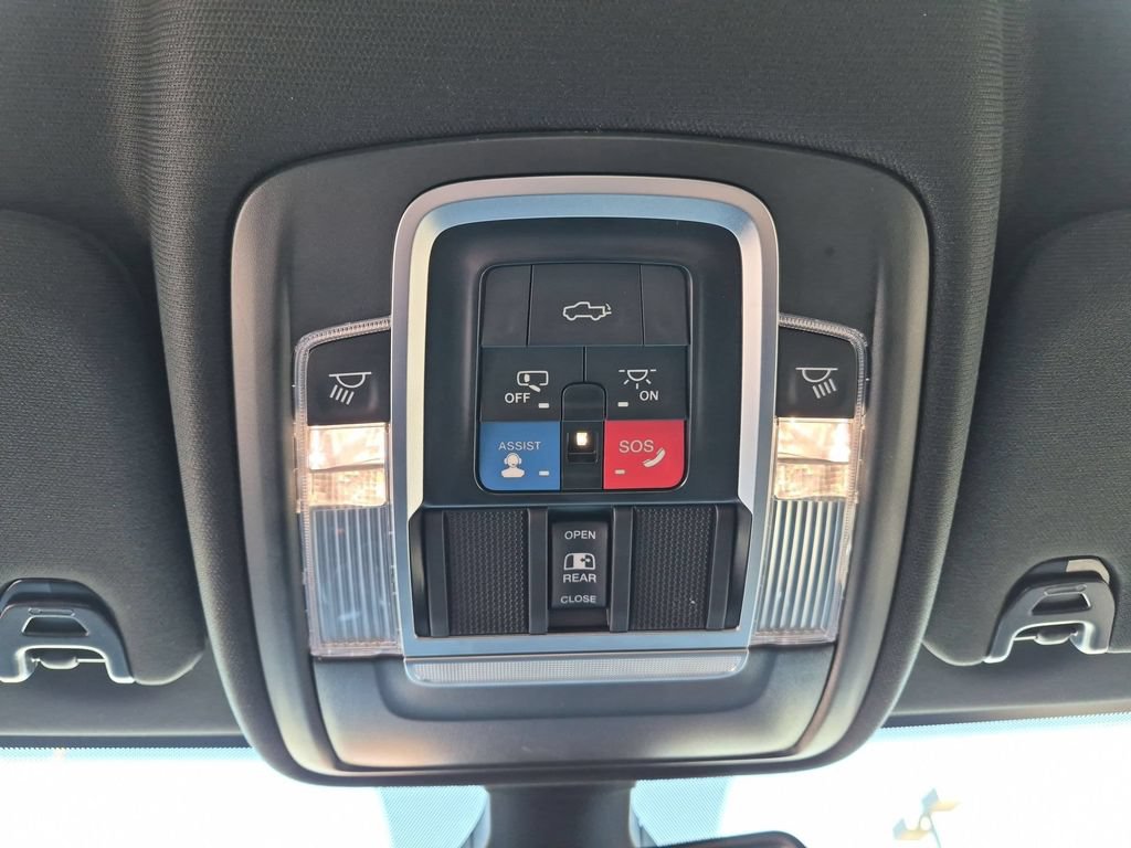 Used 2023 RAM 2500 Laramie AWD/4WD image 34