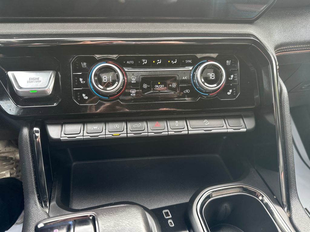 Used 2022 GMC Sierra 1500 AT4 w/ AT4 Preferred Package AWD/4WD image 17