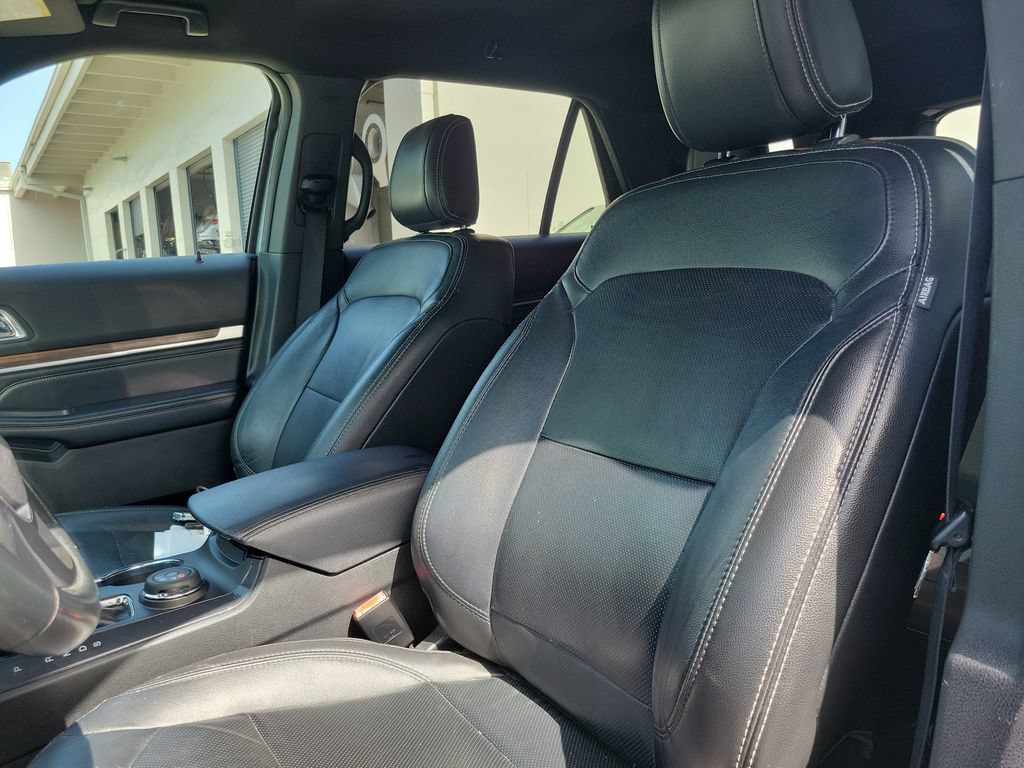 Used 2018 Ford Explorer Limited AWD/4WD image 19