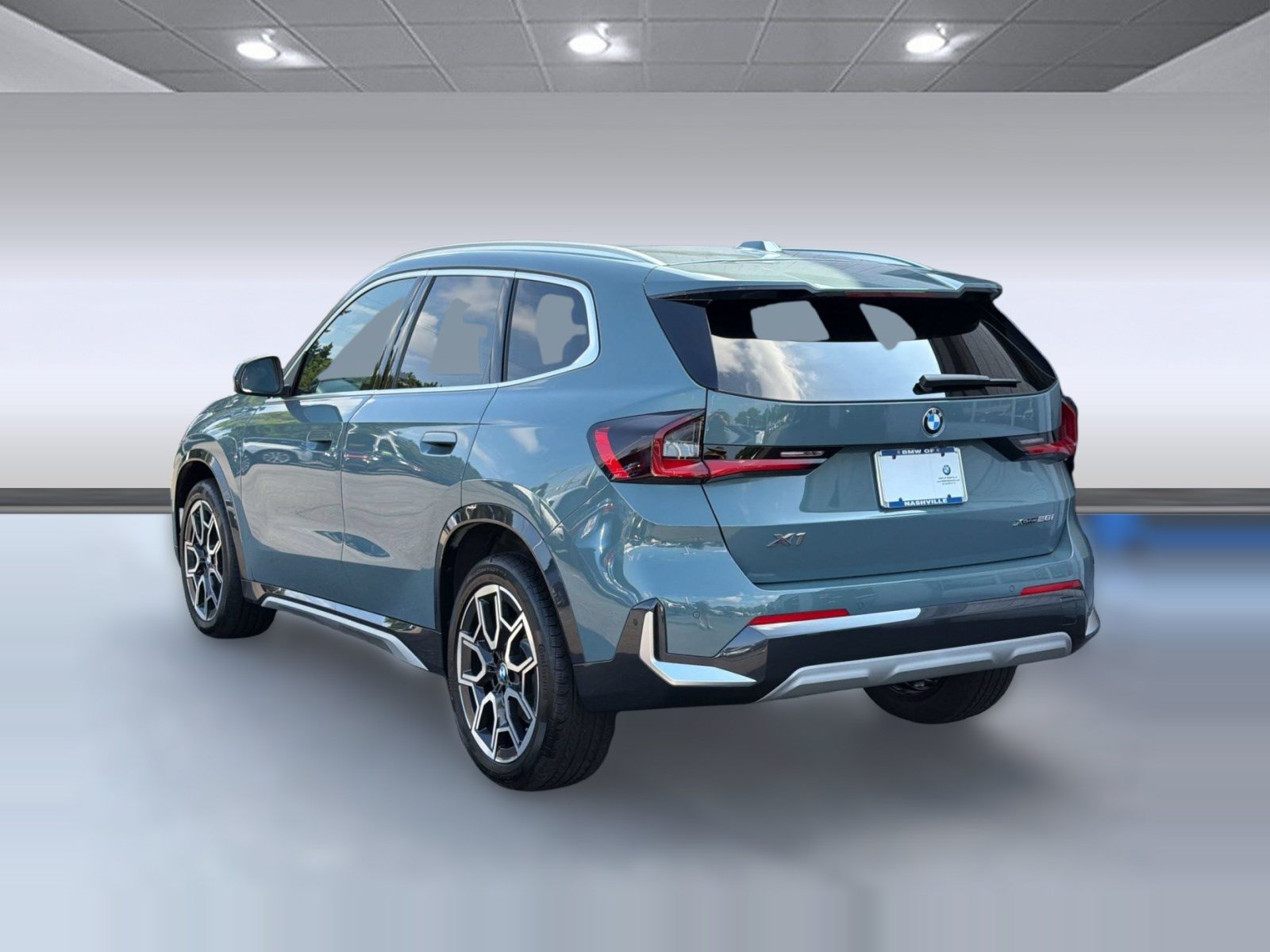 Used 2026 BMW X1 xDrive28i AWD/4WD image 3