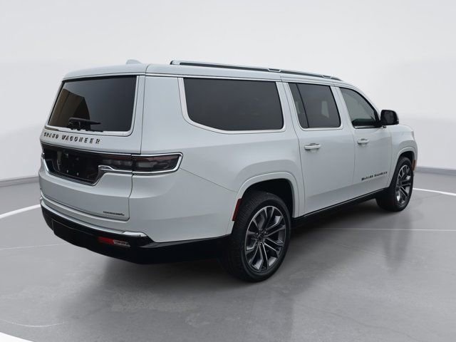 Used 2023 Jeep Grand Wagoneer L Series III image 3