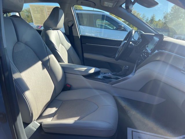 Used 2023 Toyota Camry XSE image 16