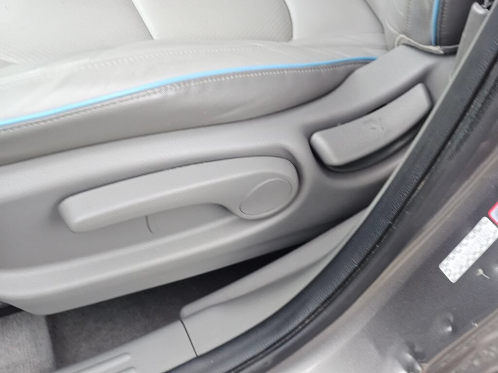 Used 2016 Kia Soul EV + w/ Paint Protection Film Package FWD image 31