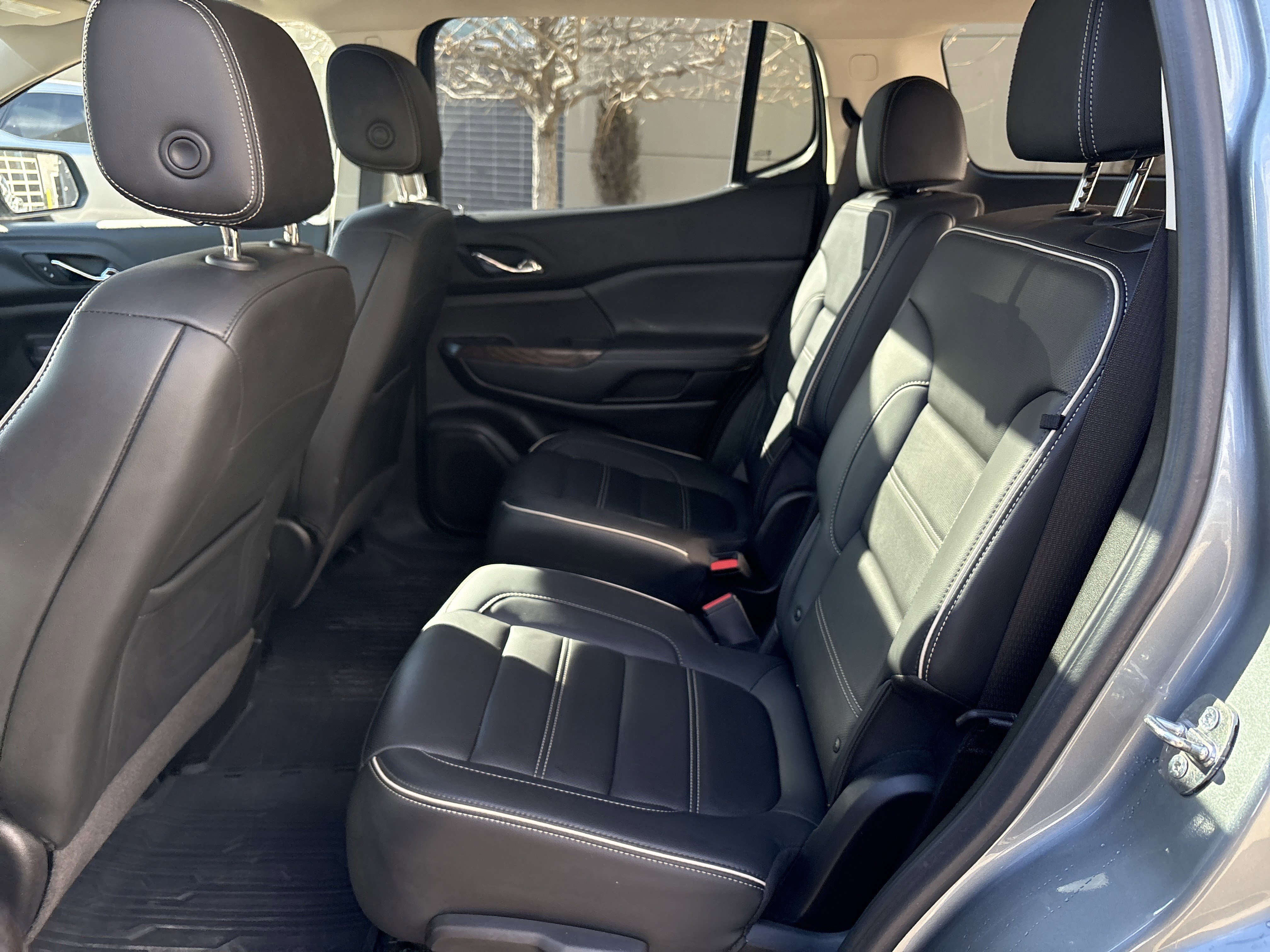 Used 2023 GMC Acadia Denali w/ Denali Technology Package image 30